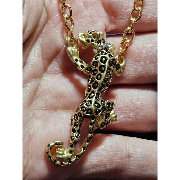 Gold tone cat earring and necklace set - Picture 6 of 16